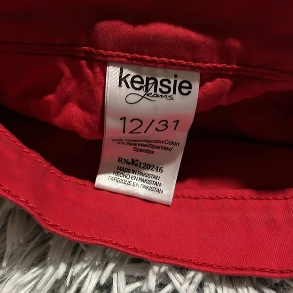 Kensie Jeans Red Shorts Size 12 - Picture 5 of 10